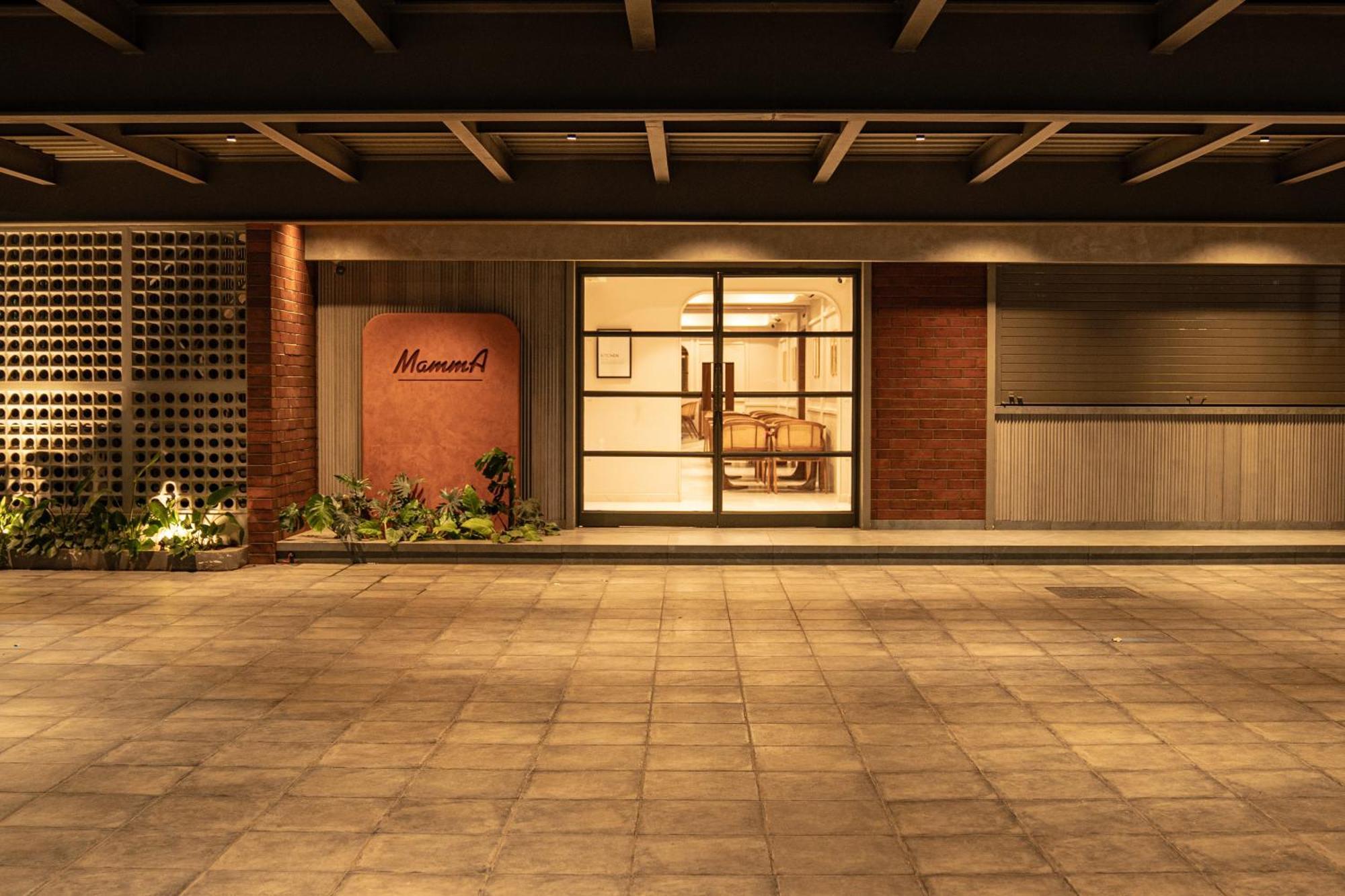 Hotel Benhur Kochi Bagian luar foto